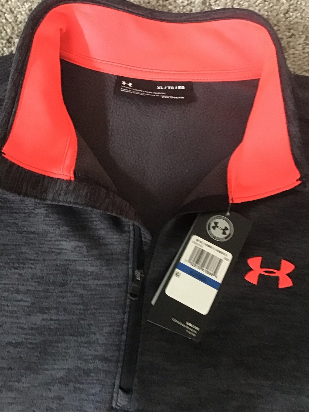 UNDER ARMOUR cold gear quarter zip - Picture 2 of 2
